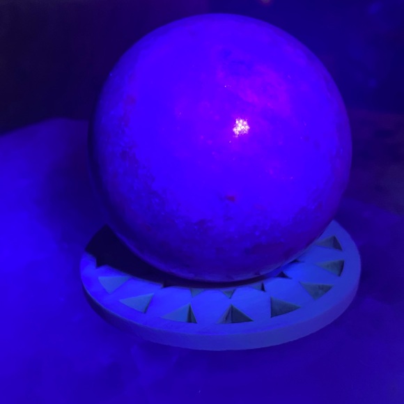 Thulite Sphere - Picture 5 of 5